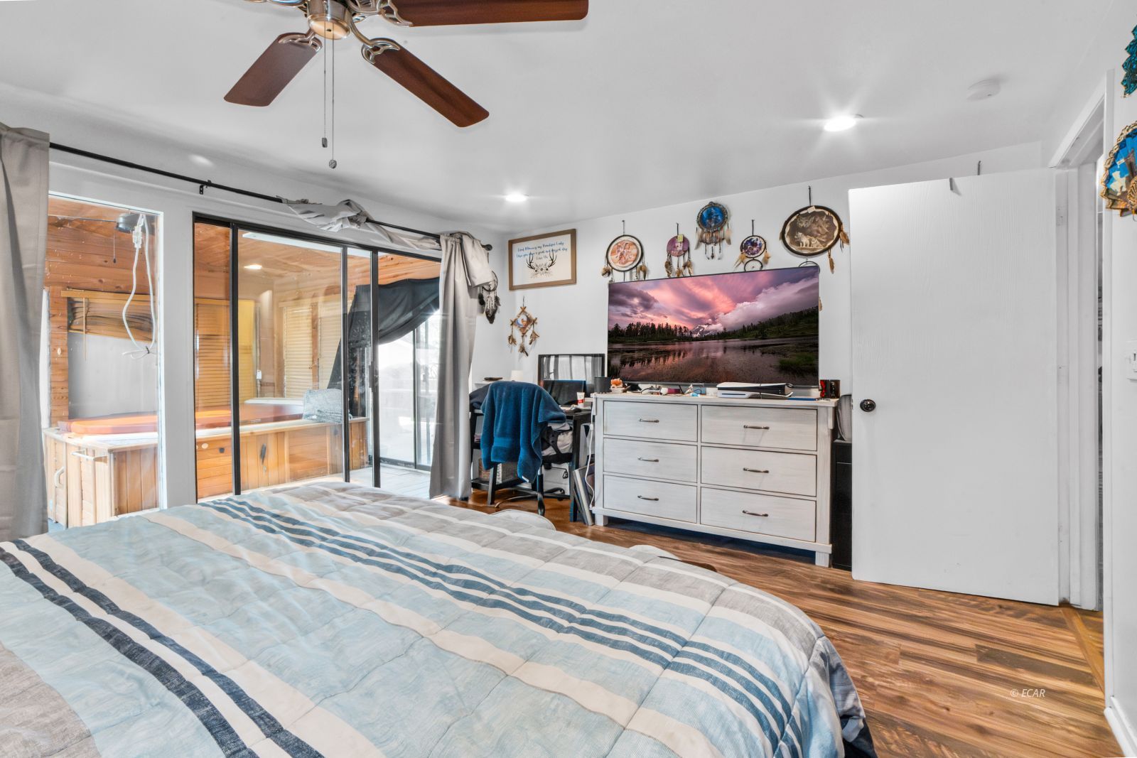 253 N Highland Drive Property Photo 18