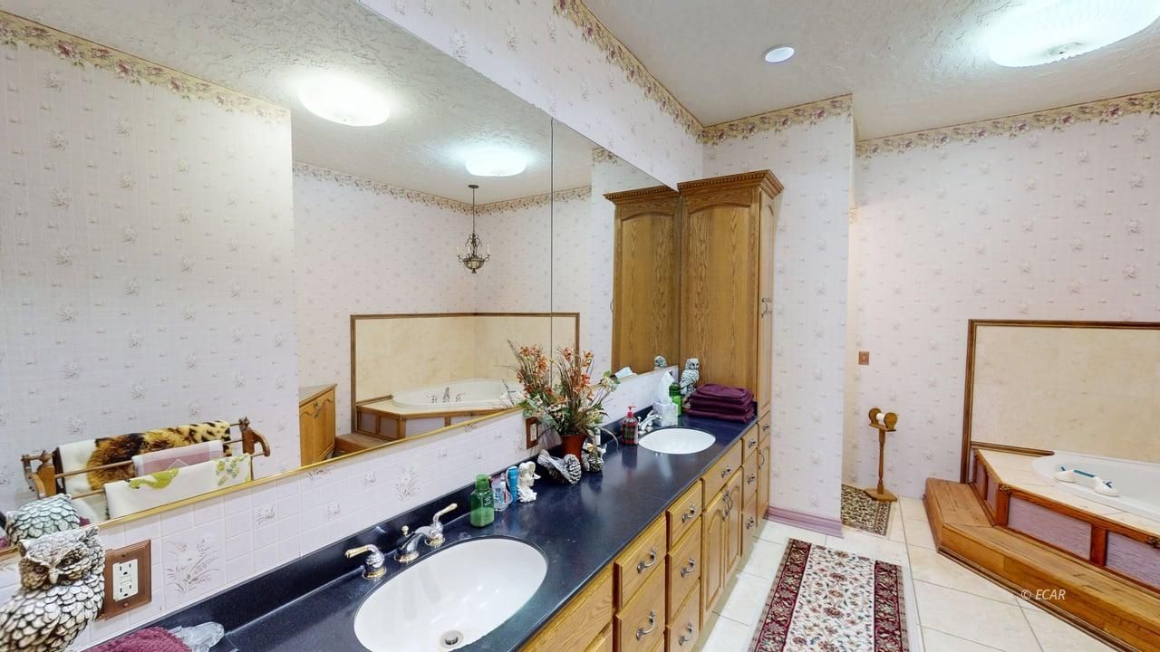 213 Reece River Road Property Photo 9