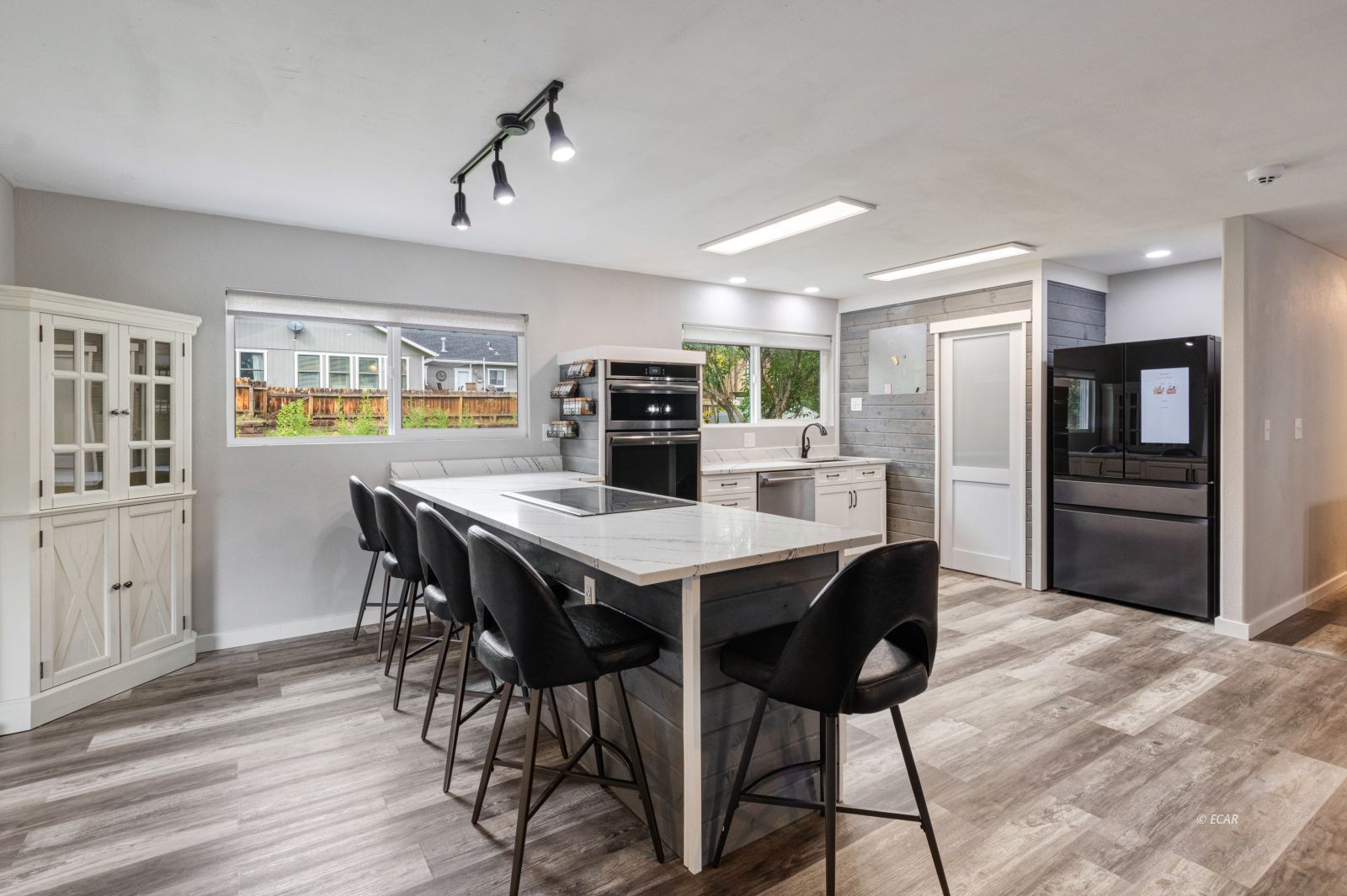 1239 Mountain View Drive Property Photo 8