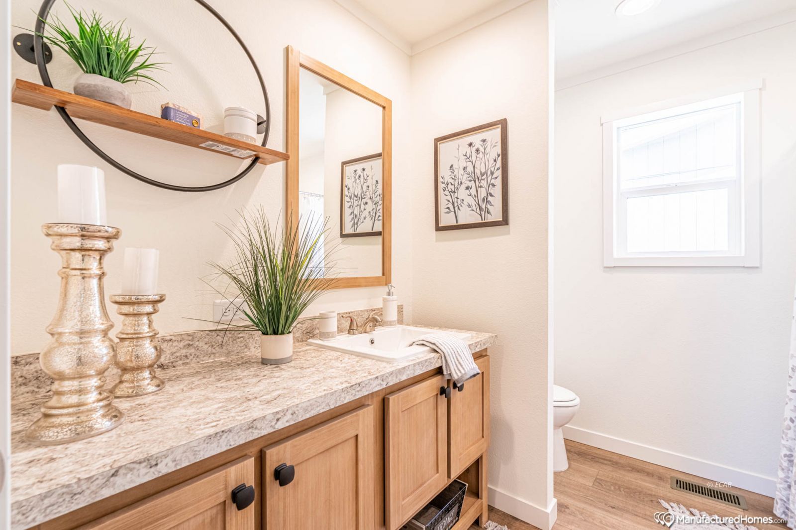 745 Salduro Street Property Photo 5