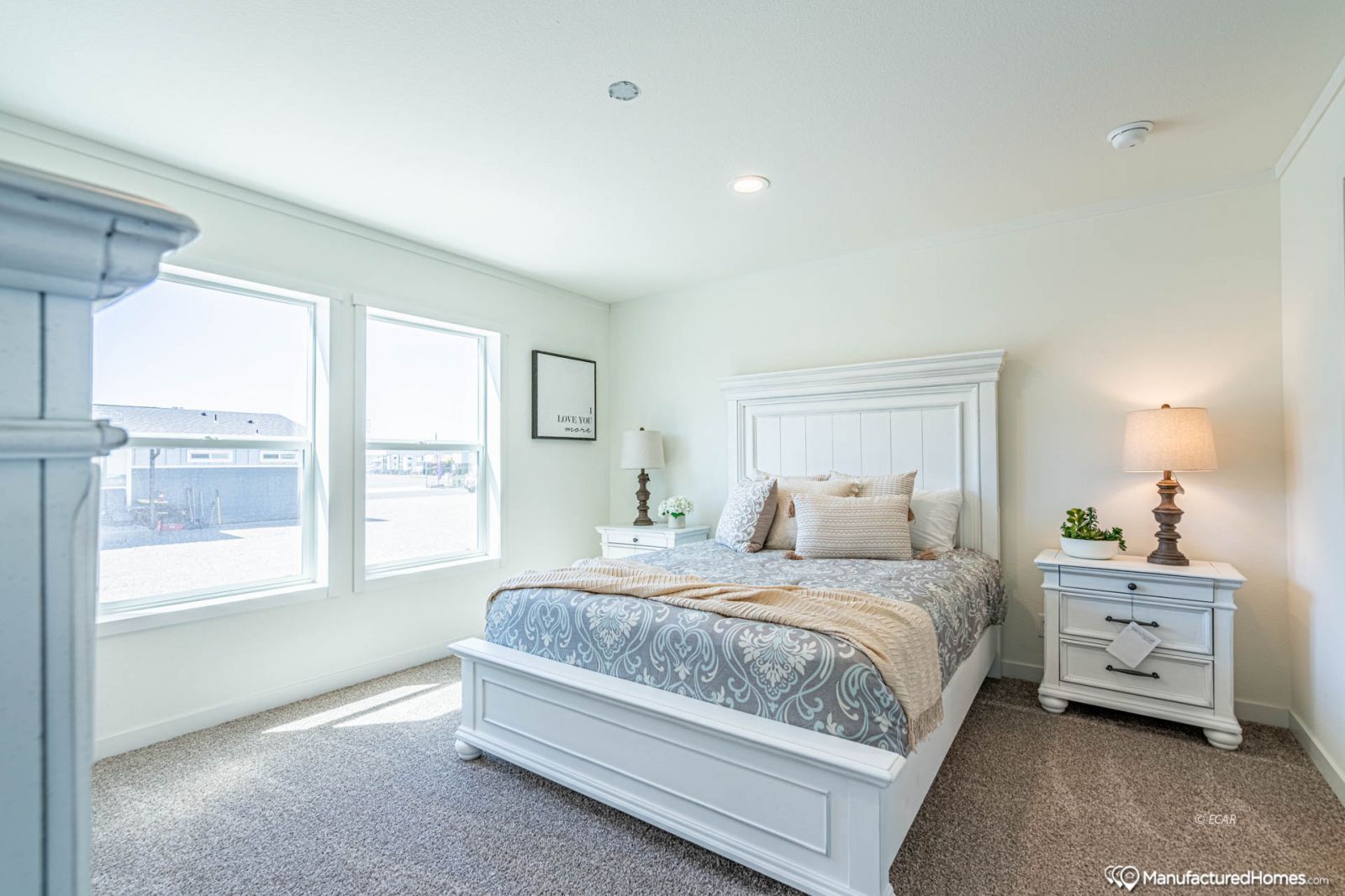 745 Salduro Street Property Photo 7