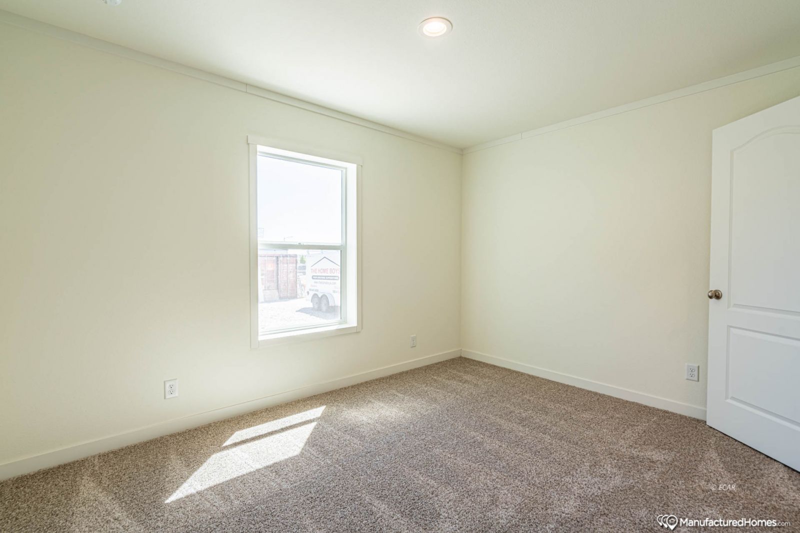 745 Salduro Street Property Photo 10