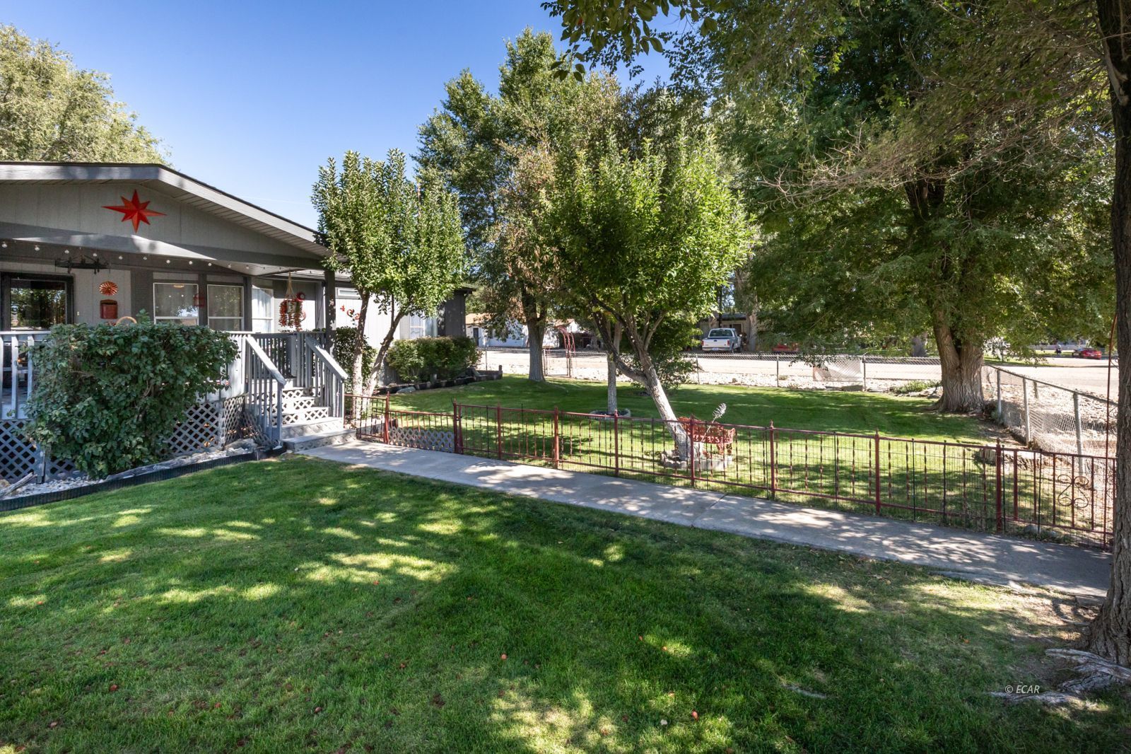 402 W Cedar Street Property Photo 9