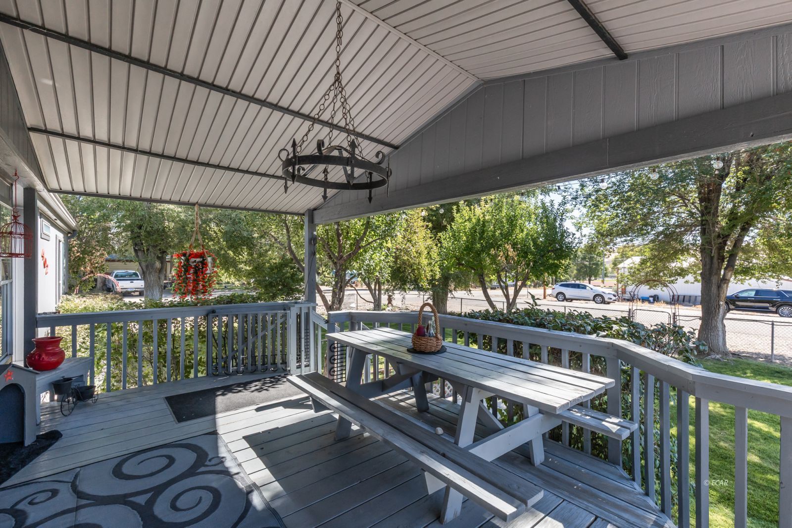 402 W Cedar Street Property Photo 16