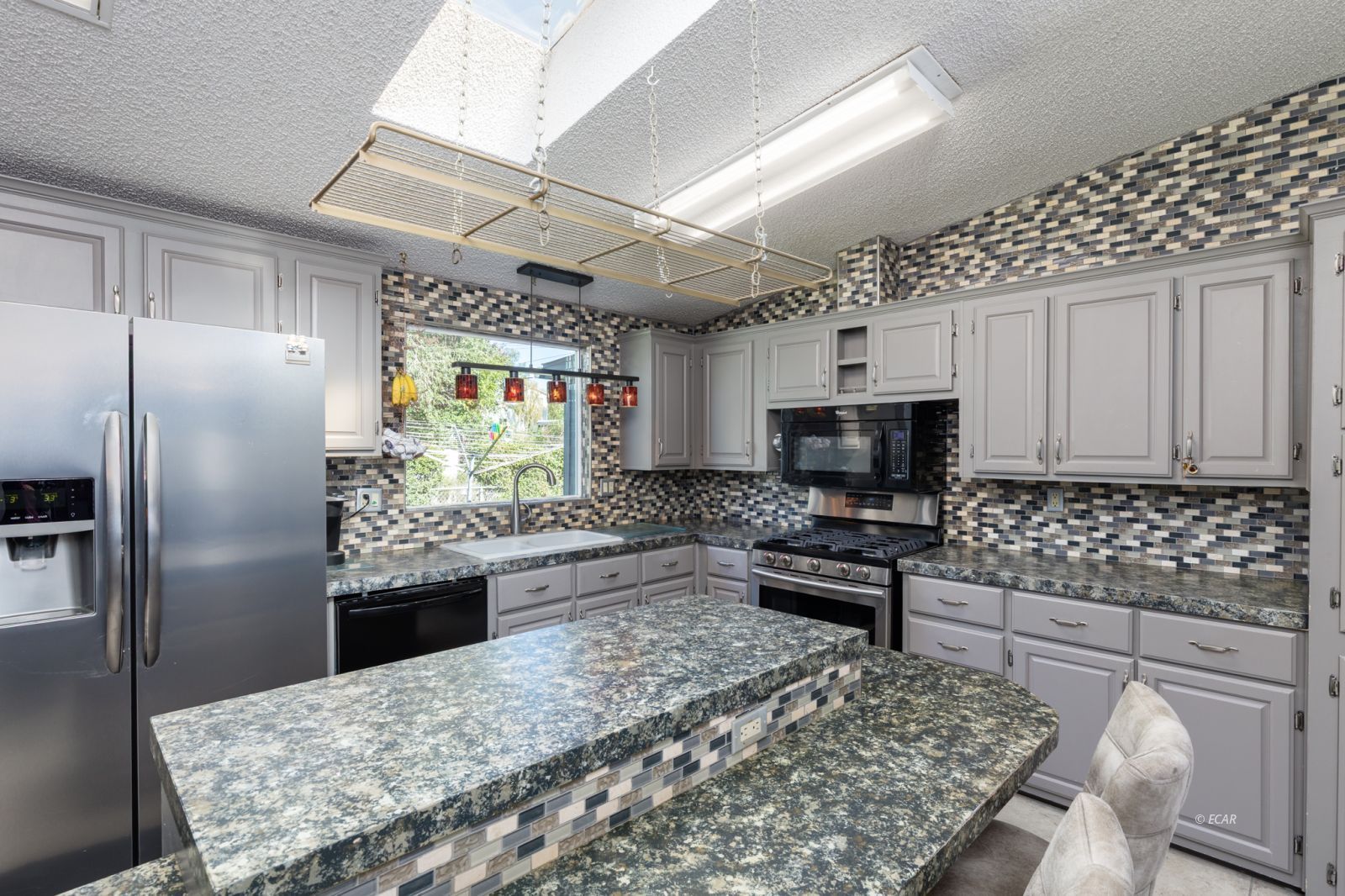 402 W Cedar Street Property Photo 17