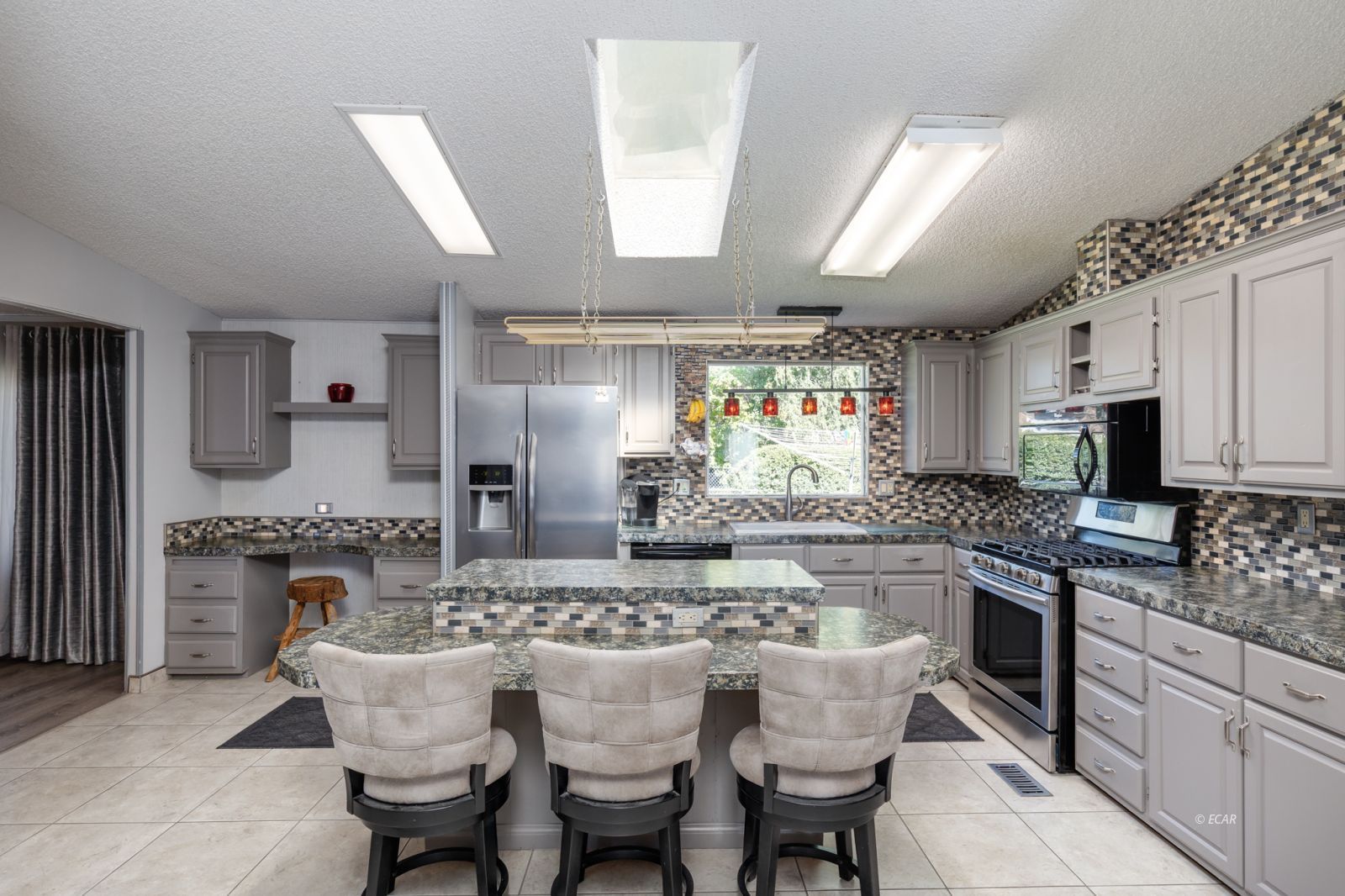 402 W Cedar Street Property Photo 18