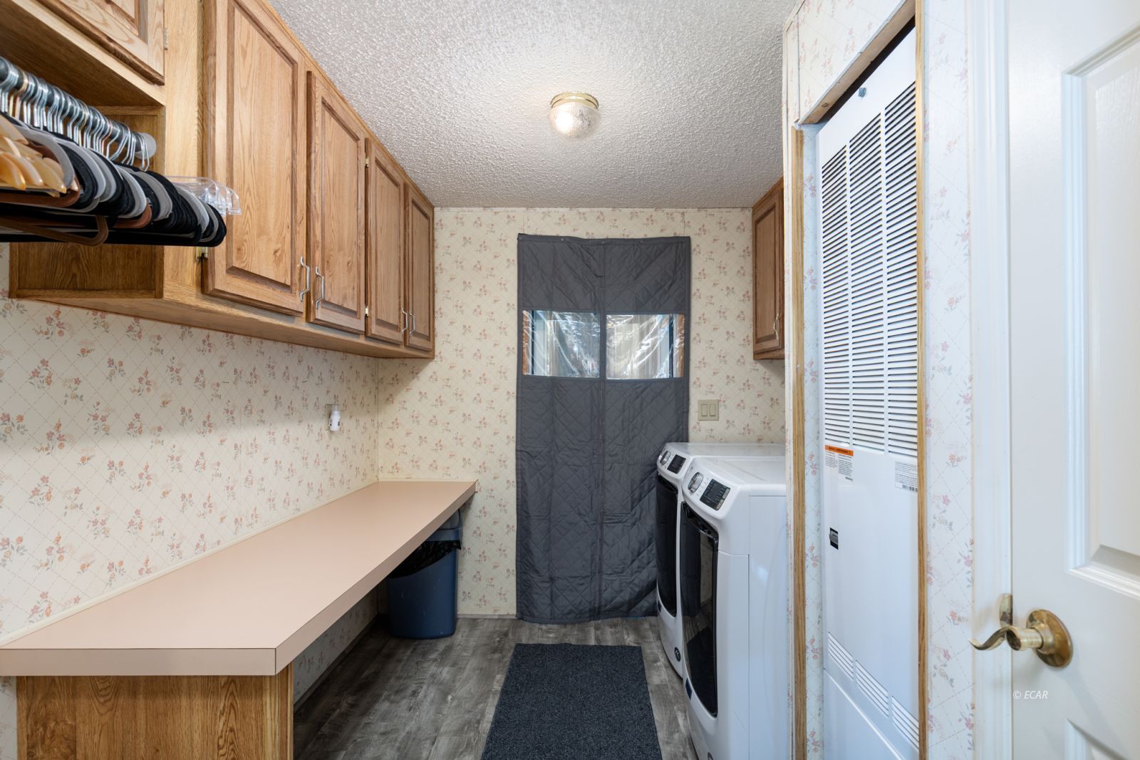 402 W Cedar Street Property Photo 28