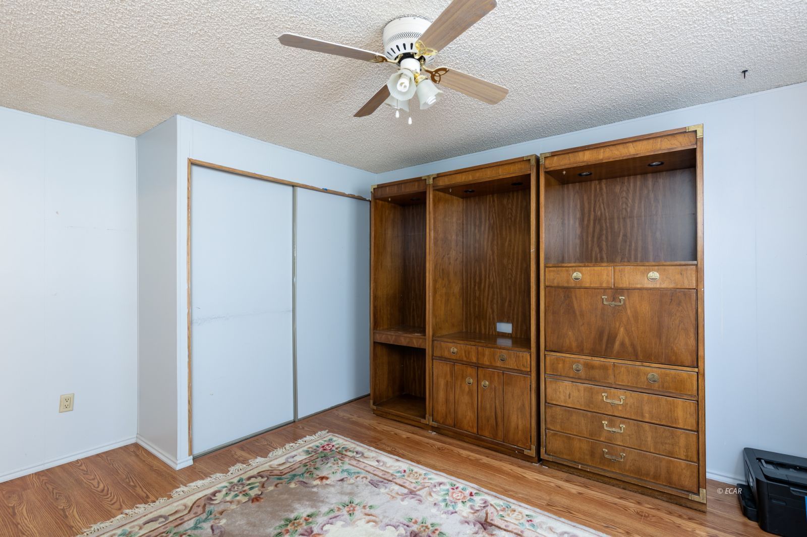 402 W Cedar Street Property Photo 29