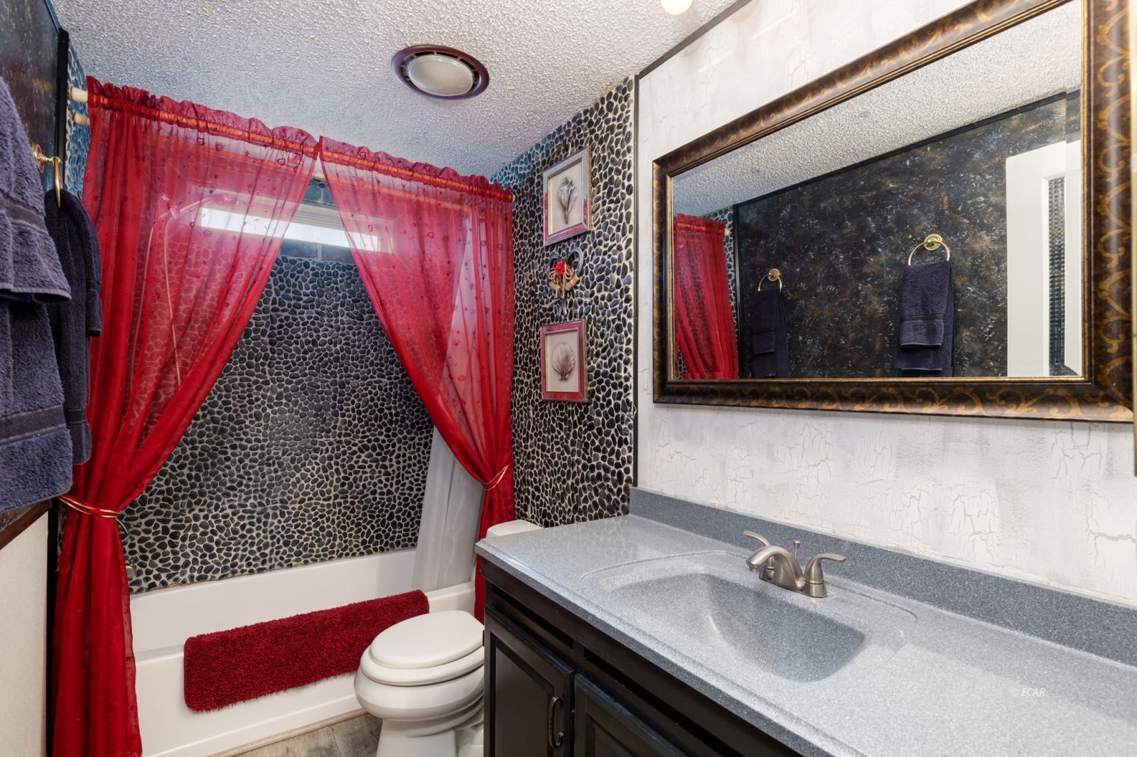 402 W Cedar Street Property Photo 31