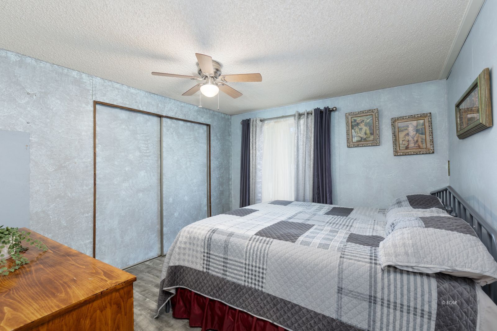 402 W Cedar Street Property Photo 33