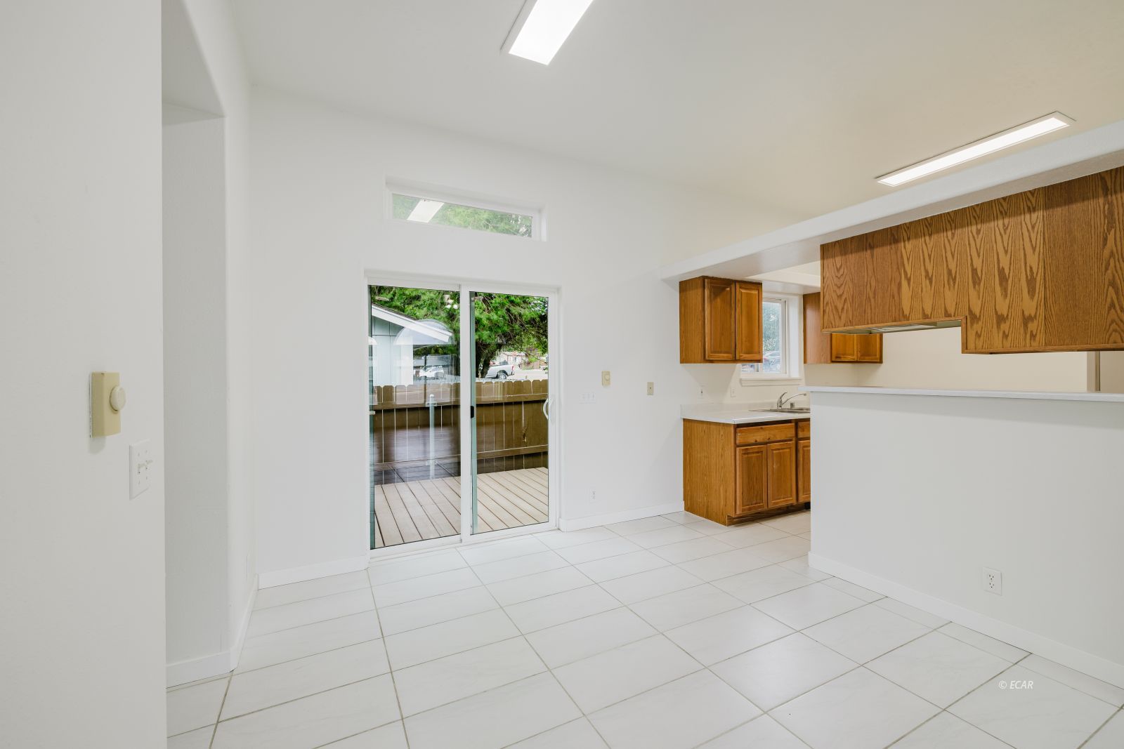 572 5th Street Property Photo 7