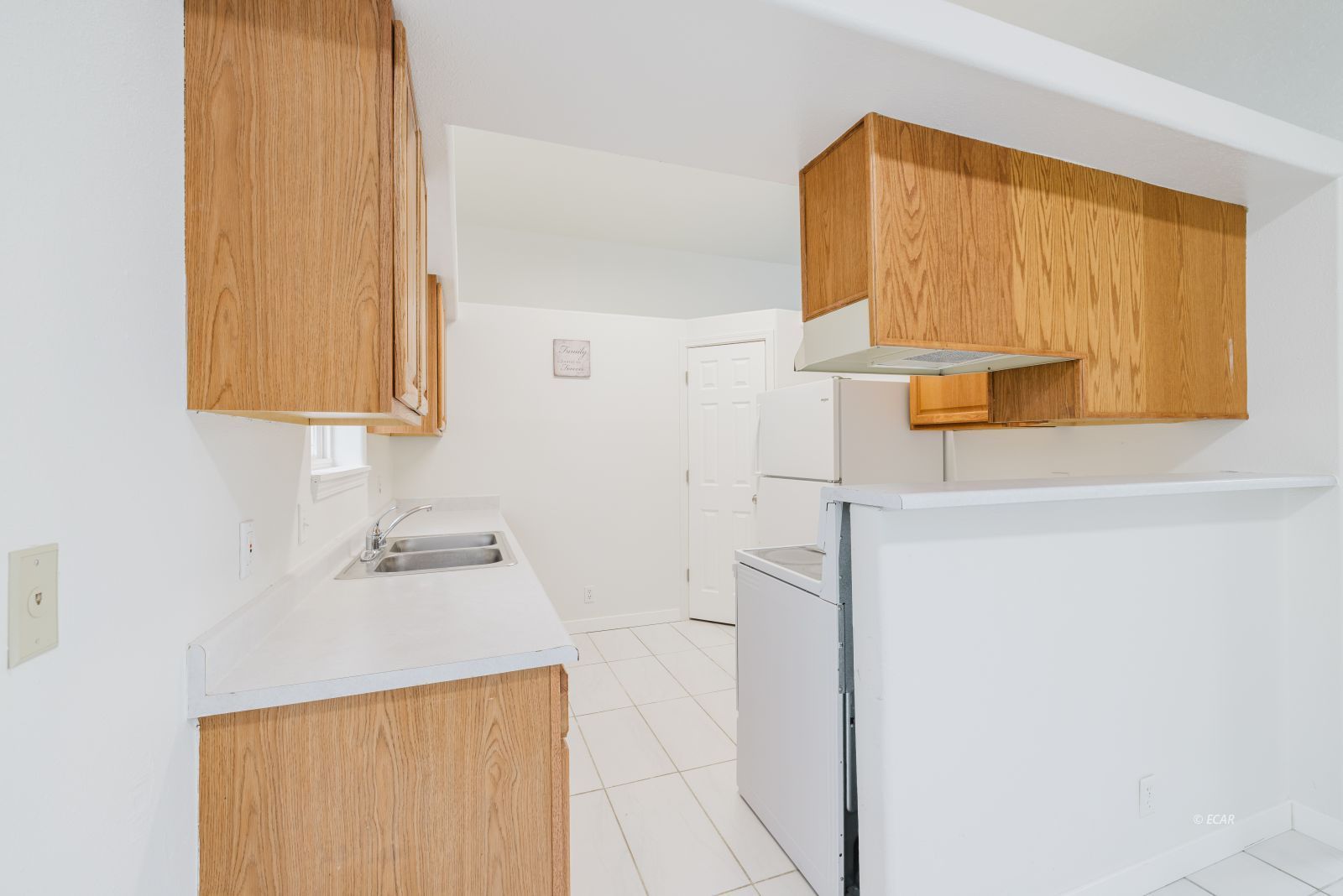 572 5th Street Property Photo 8