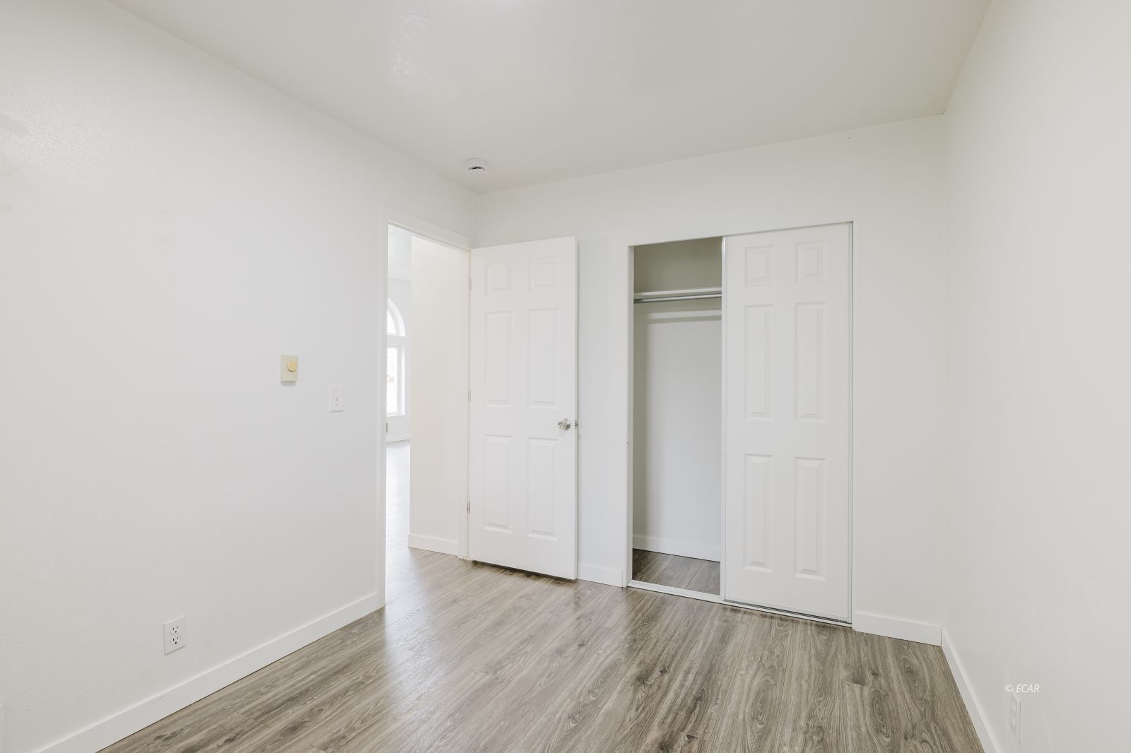 572 5th Street Property Photo 16