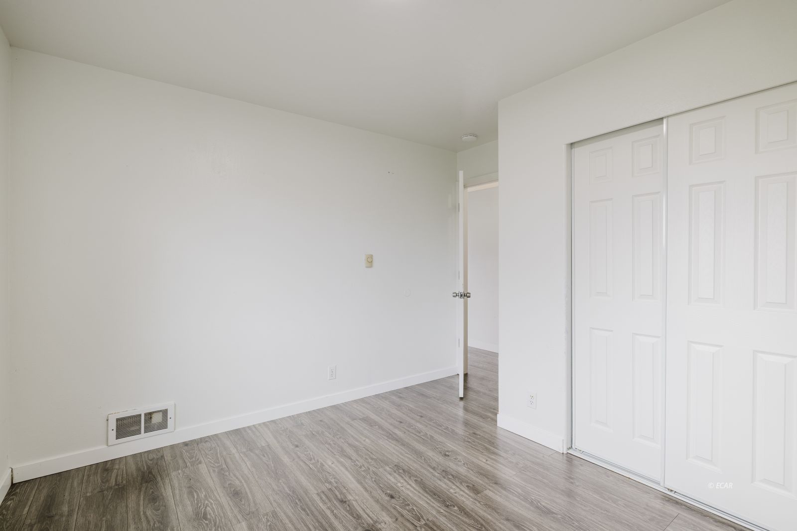 572 5th Street Property Photo 18