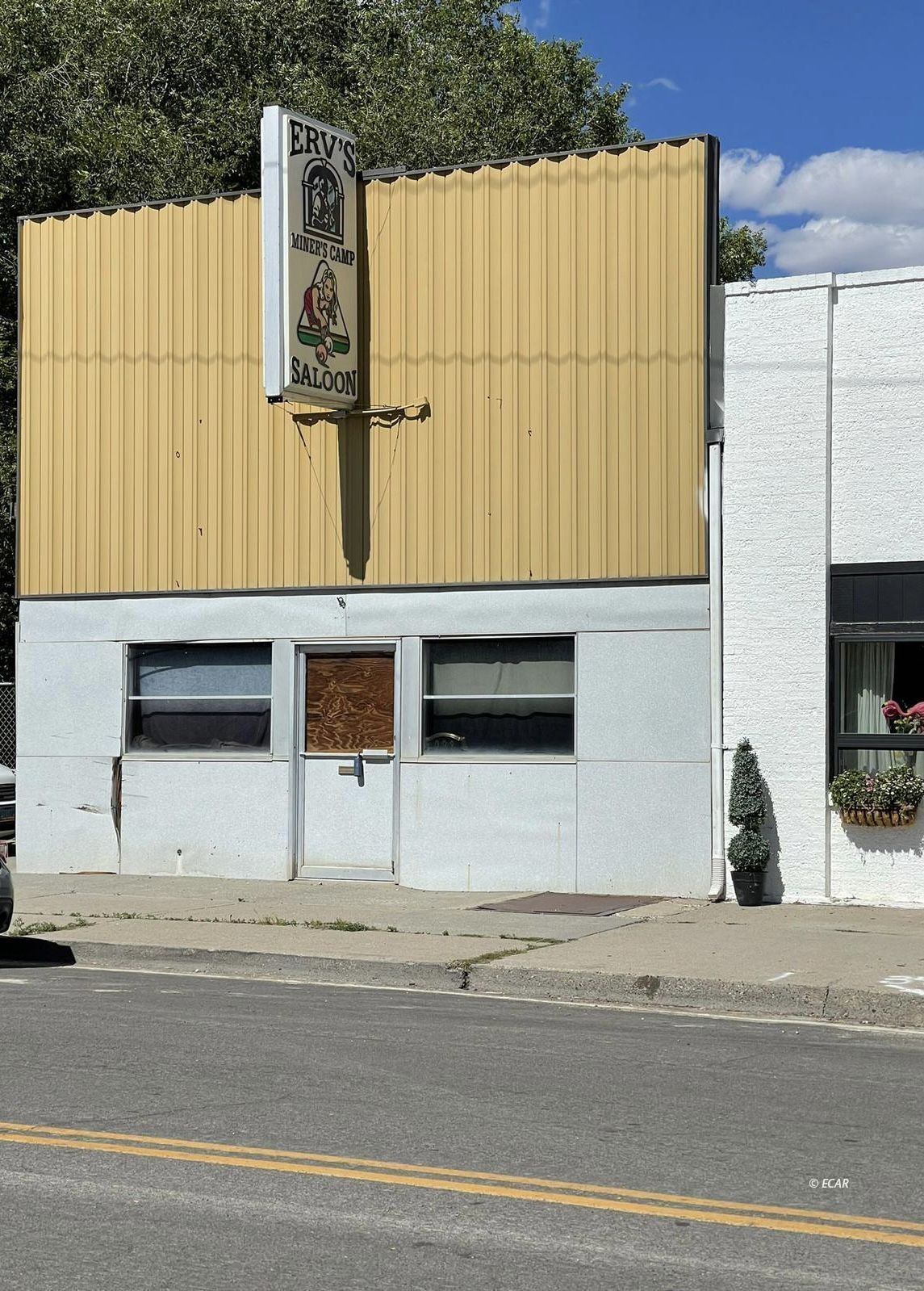 238 3rd Street Property Photo 2