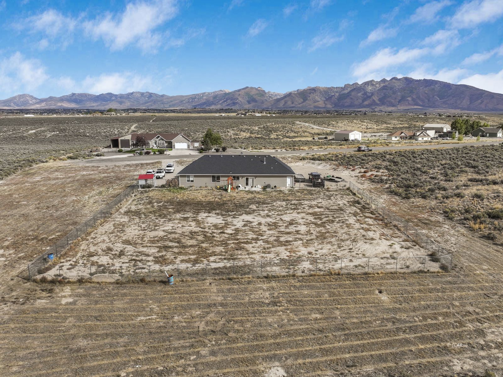 302 Springfield Parkway Property Photo 3