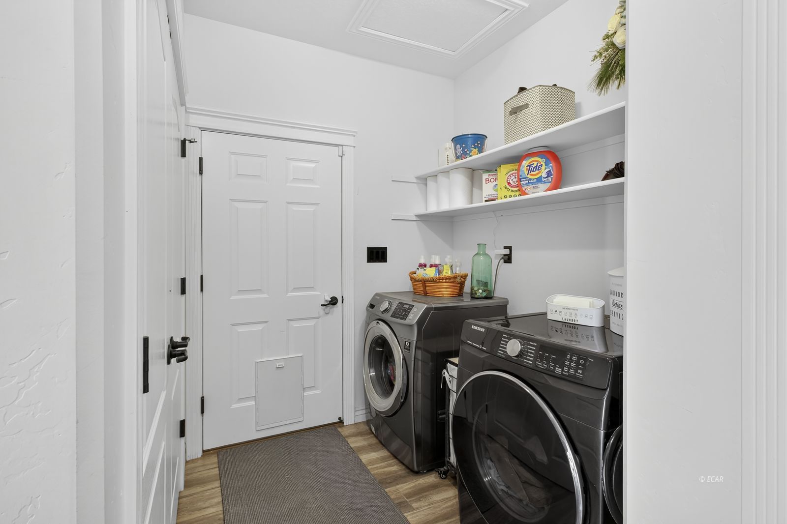 302 Springfield Parkway Property Photo 15