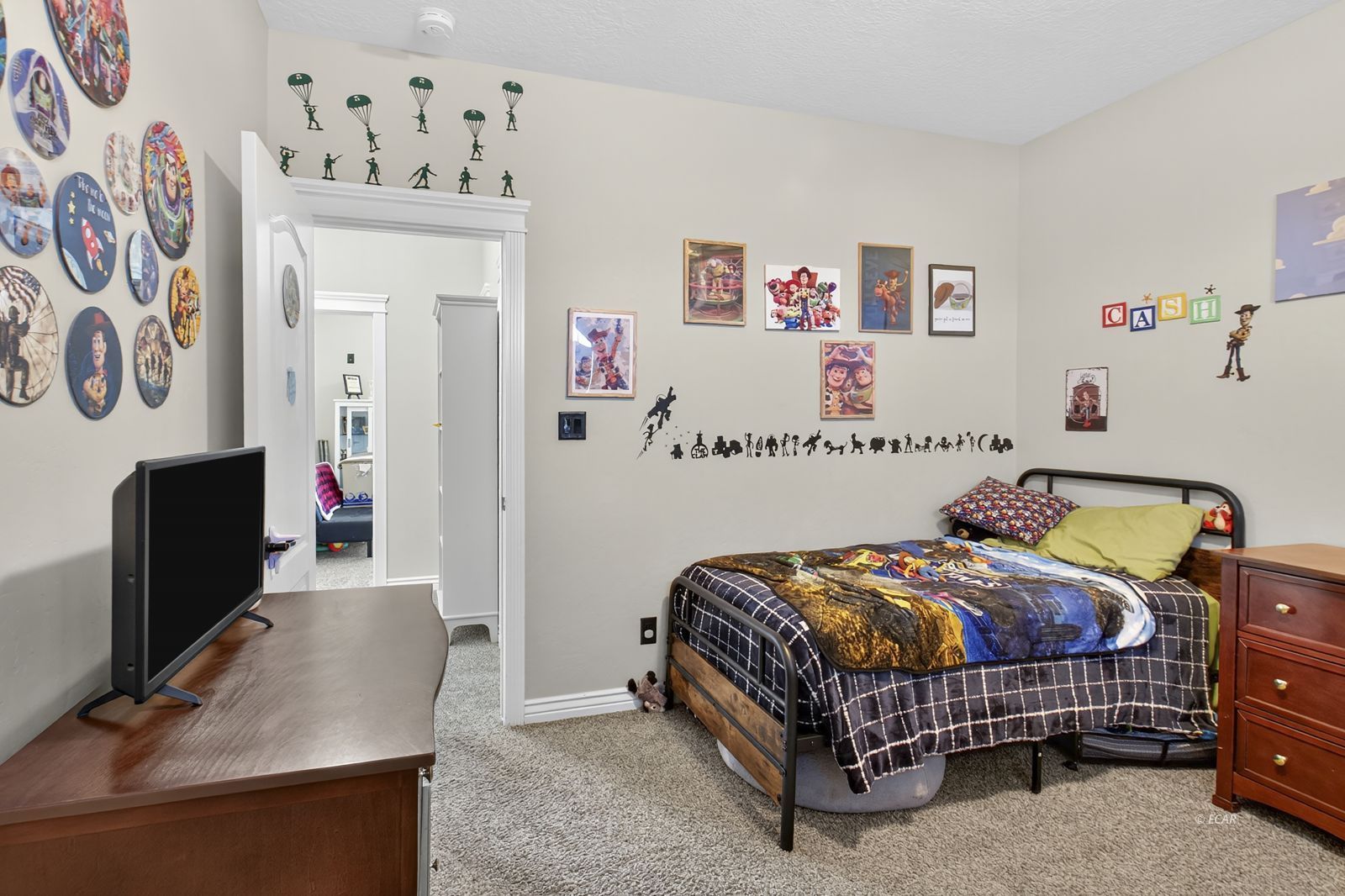 302 Springfield Parkway Property Photo 21