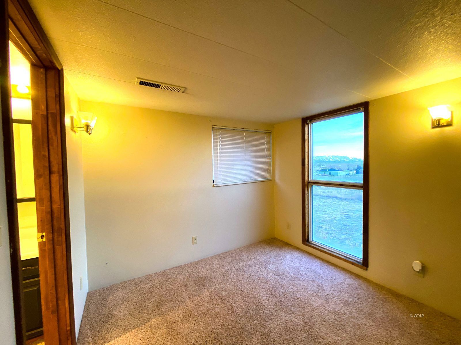 574 Brent Drive Property Photo 8