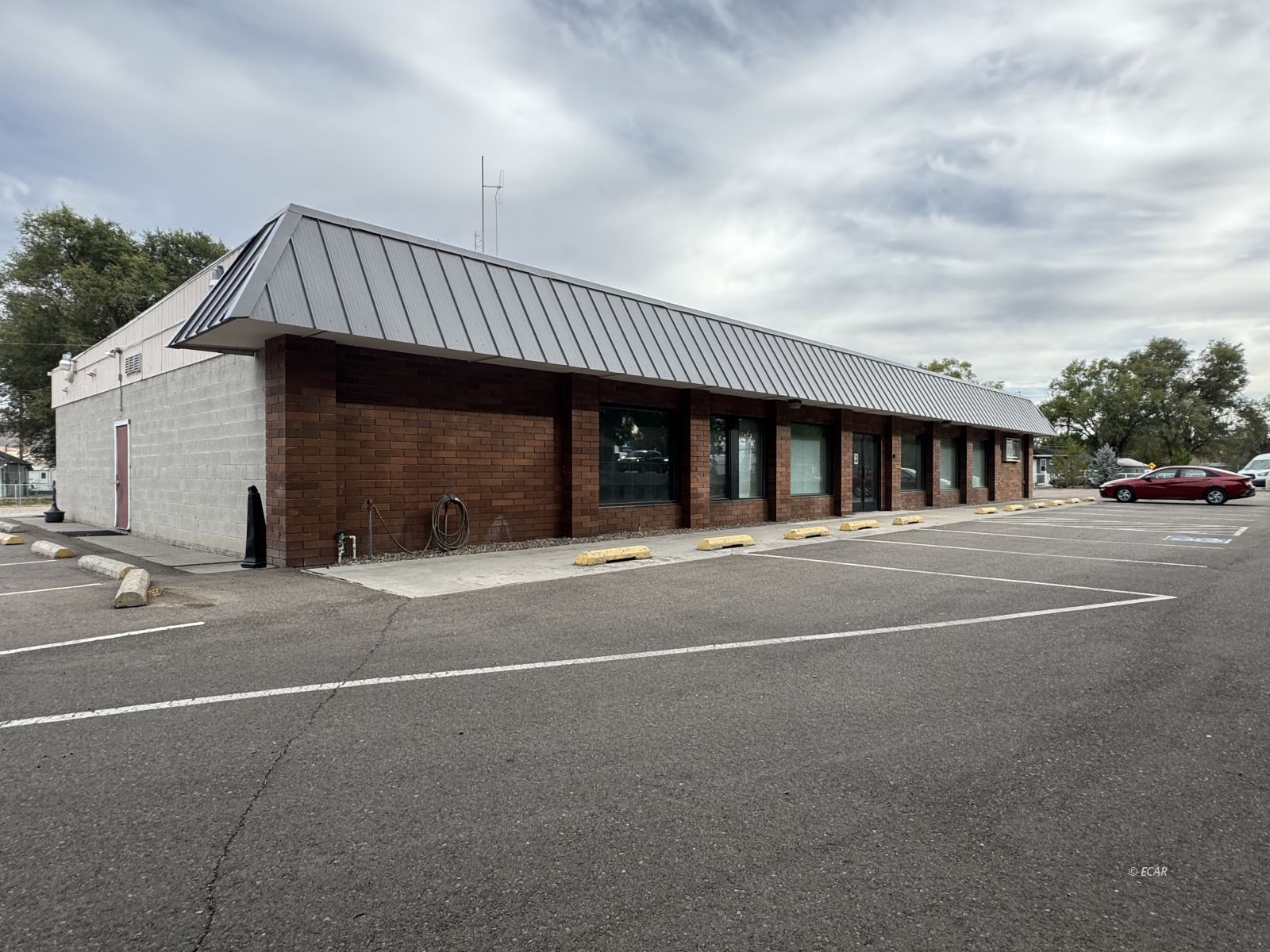 1750 Manzanita Lane Property Photo 4