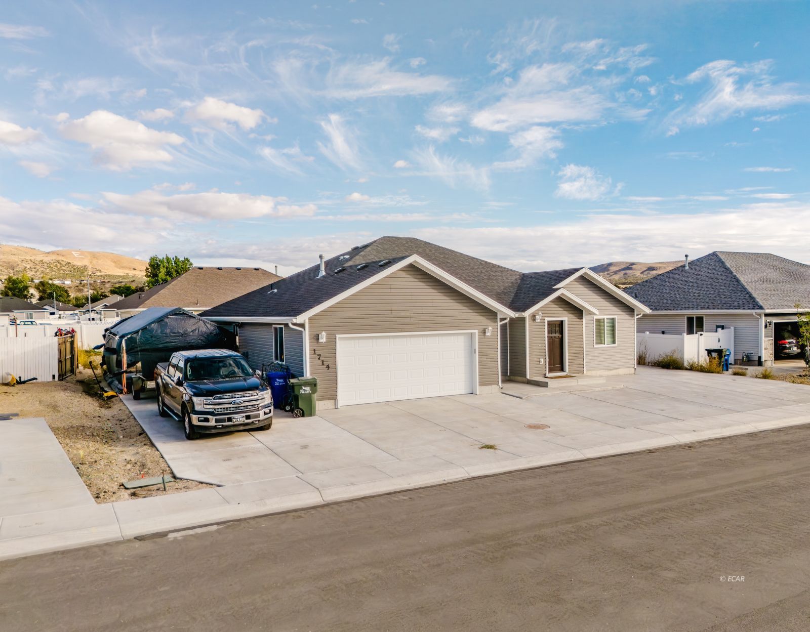 1714 Opal Drive Property Photo 2