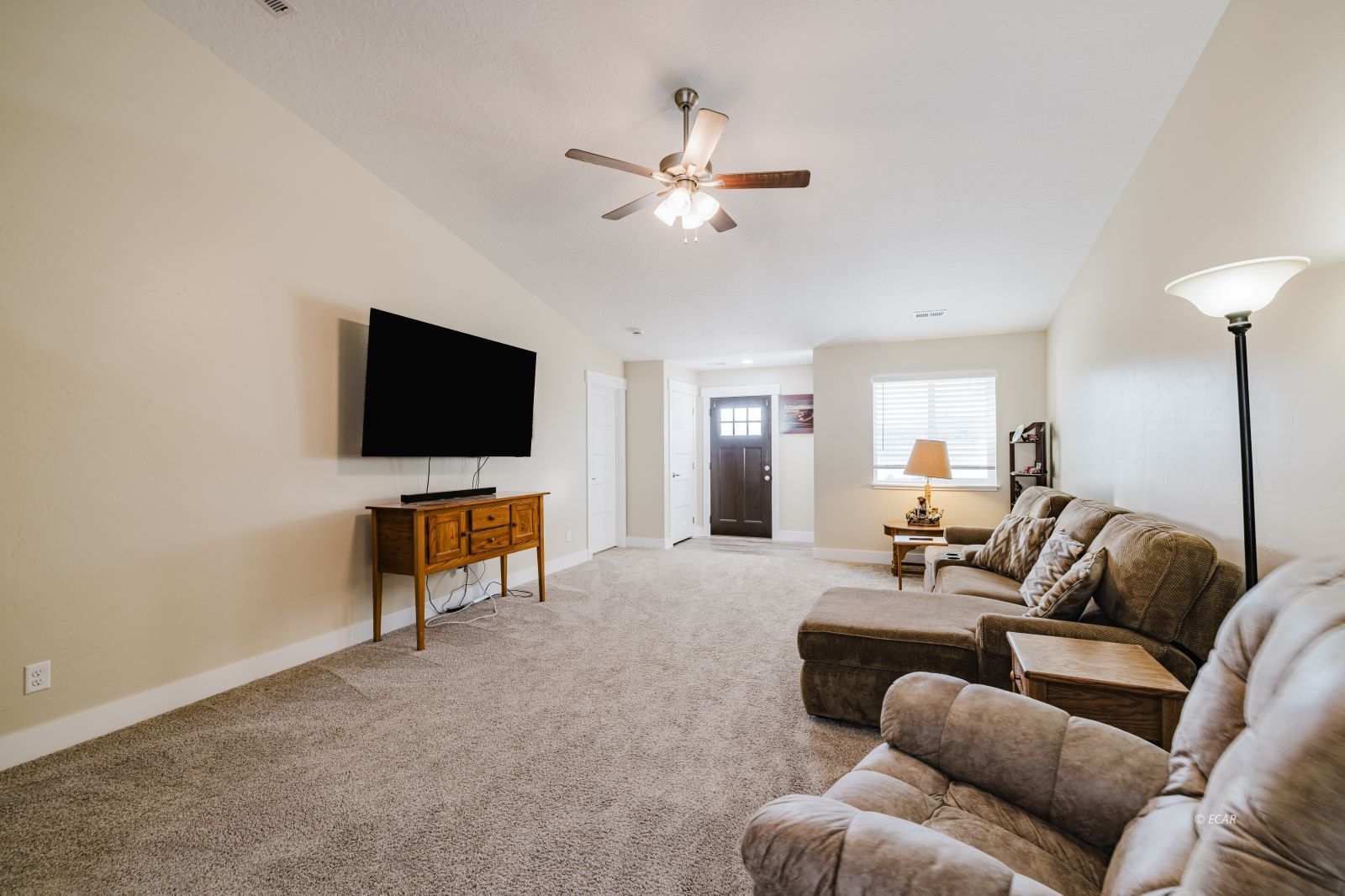 1714 Opal Drive Property Photo 8