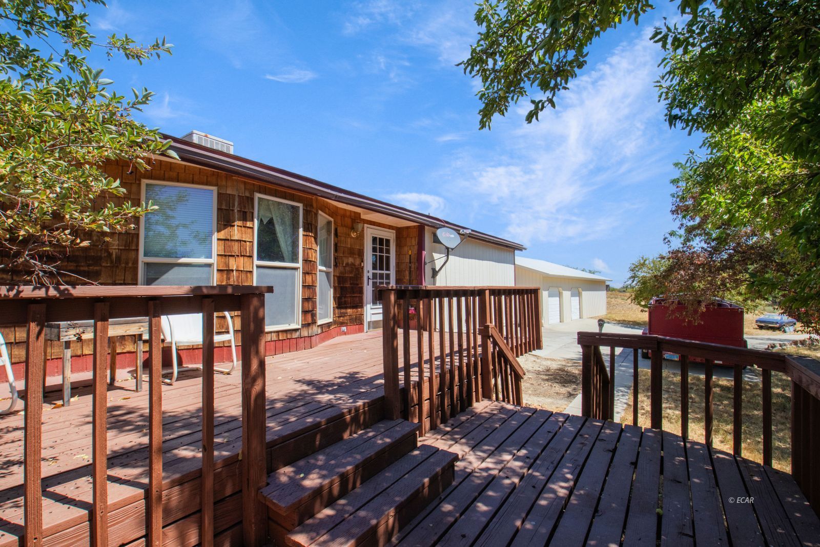 635 Spring Valley Parkway Property Photo 3