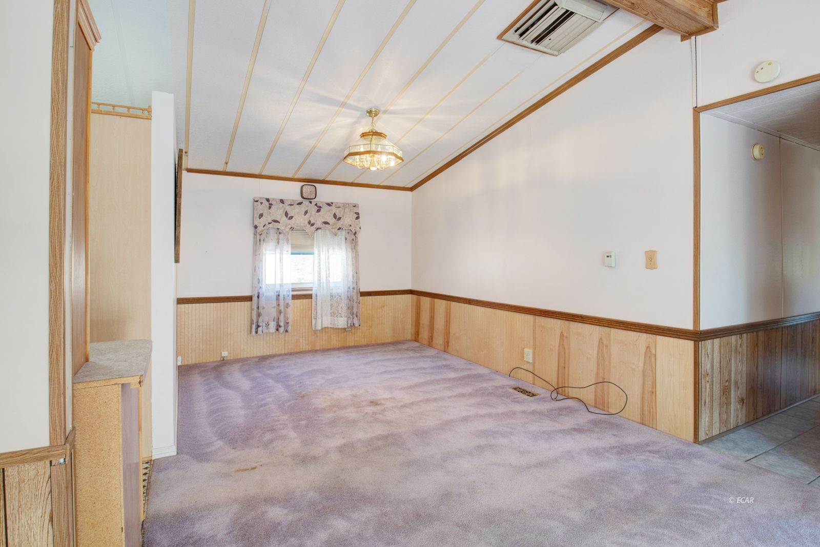 635 Spring Valley Parkway Property Photo 11