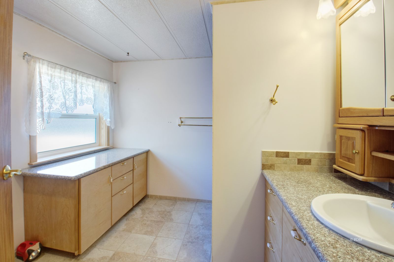 635 Spring Valley Parkway Property Photo 21