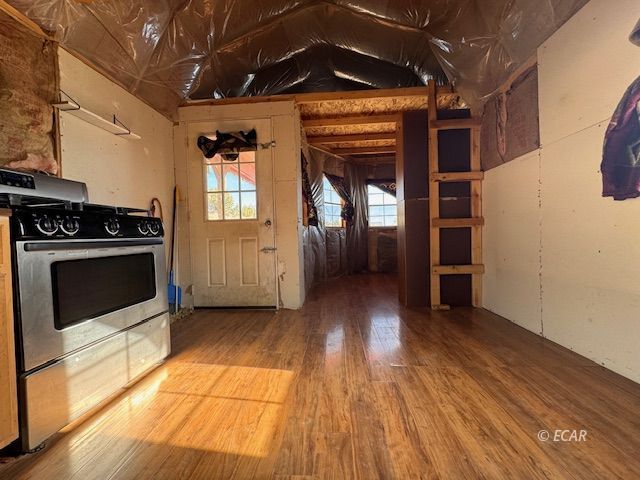 2084 Lee Avenue Property Photo 17