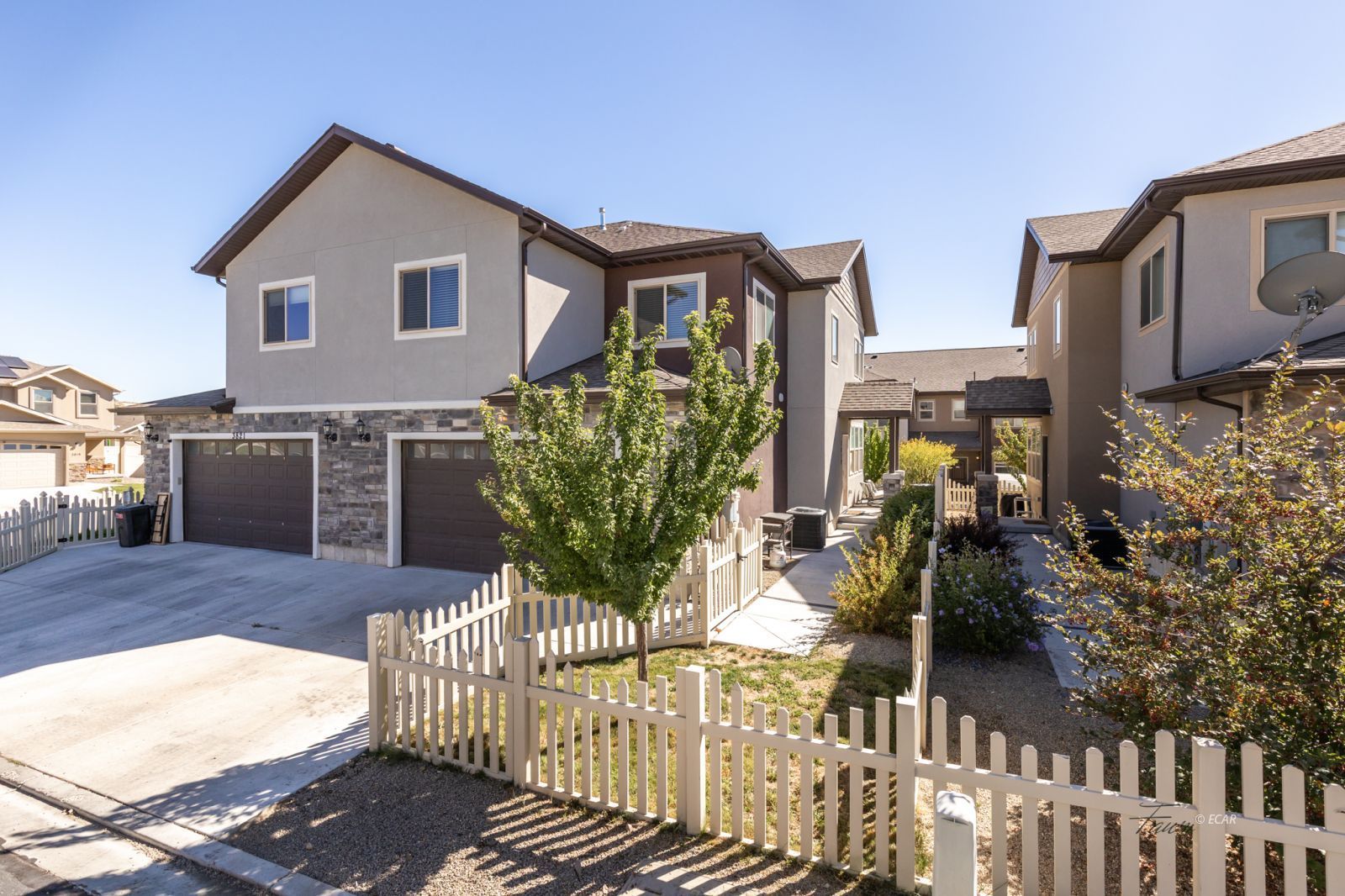 3819 Autumn Colors Drive Property Photo 1