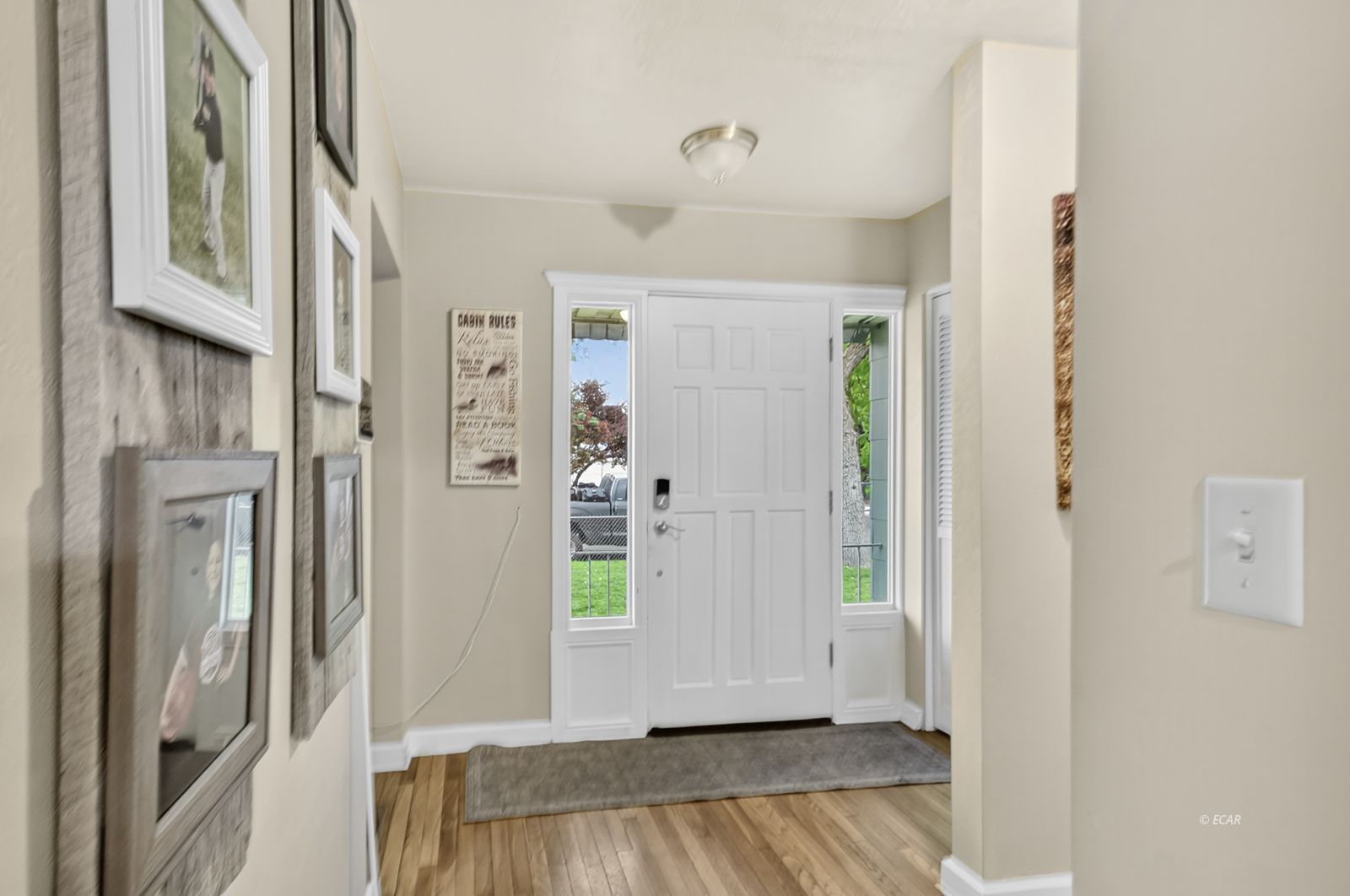 288 W Fir Street Property Photo 4