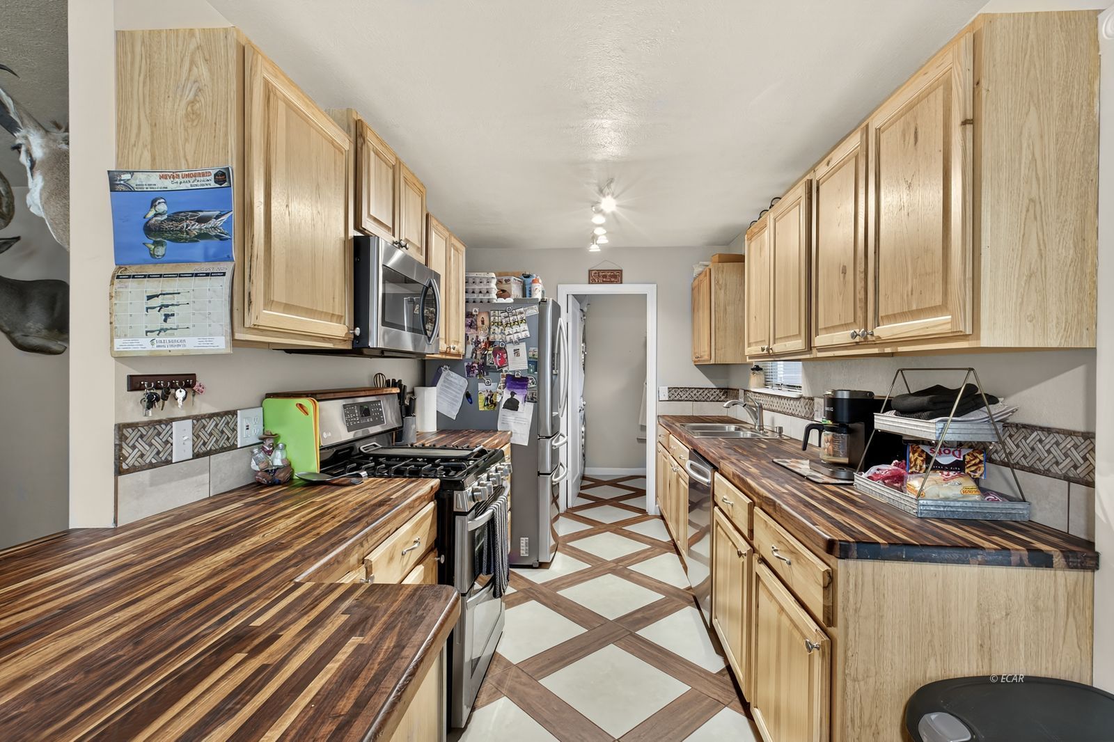 288 W Fir Street Property Photo 10