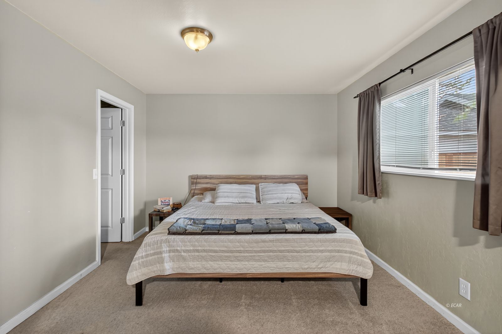 288 W Fir Street Property Photo 19