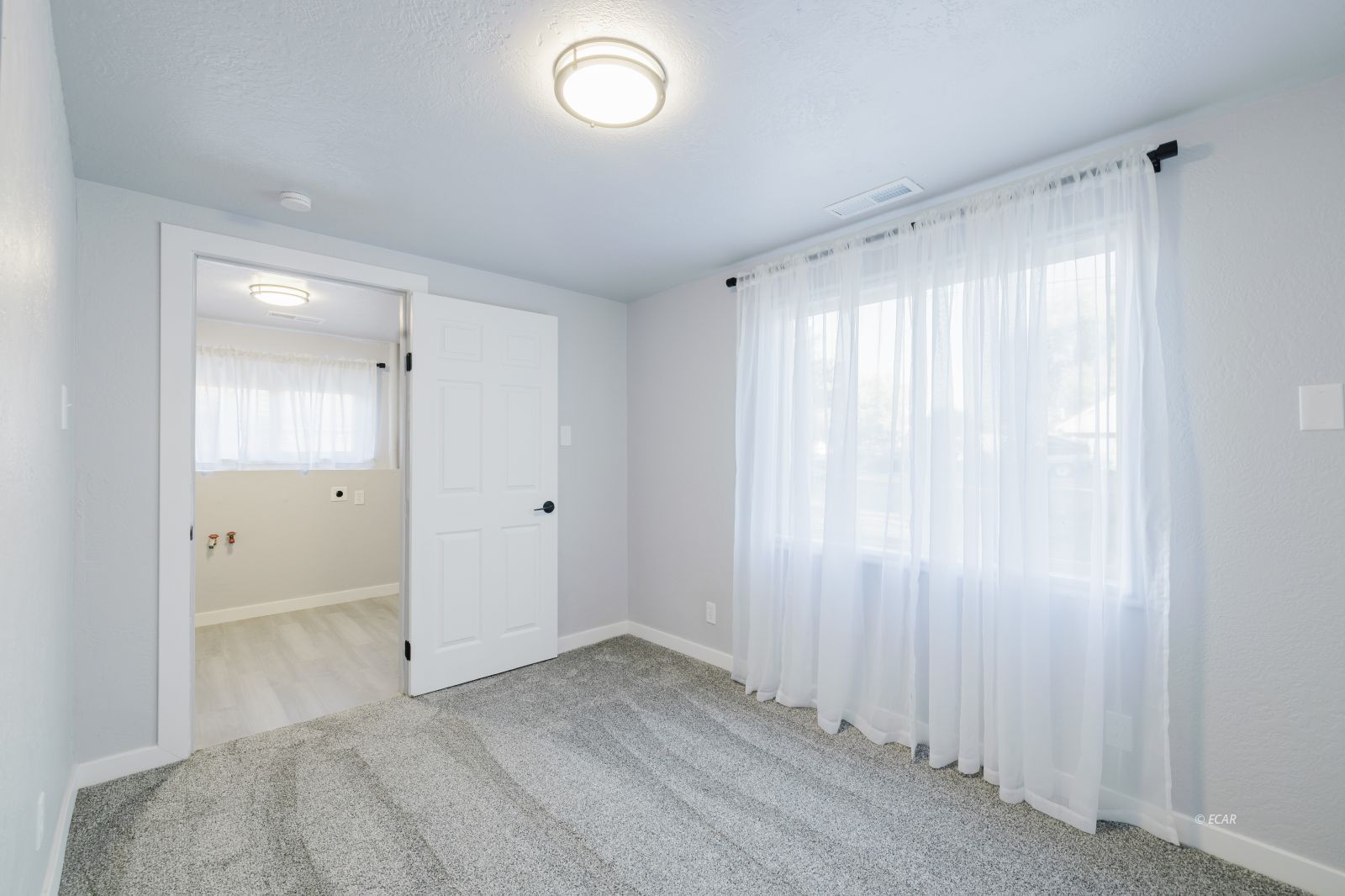 133 W River Street Property Photo 18