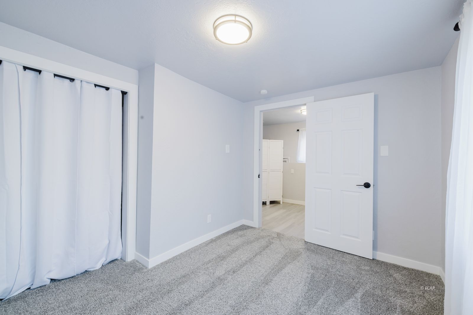 133 W River Street Property Photo 19