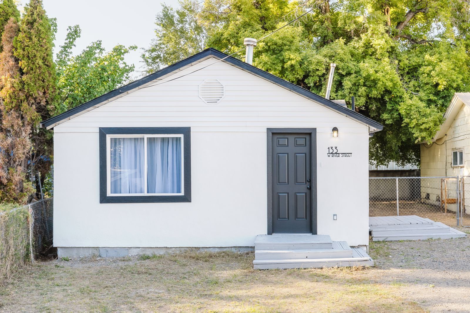 133 W River Street Property Photo 24