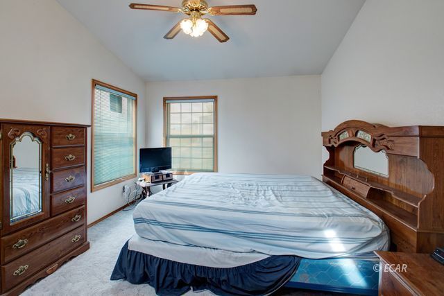 363 Spring Creek Parkway Property Photo 11