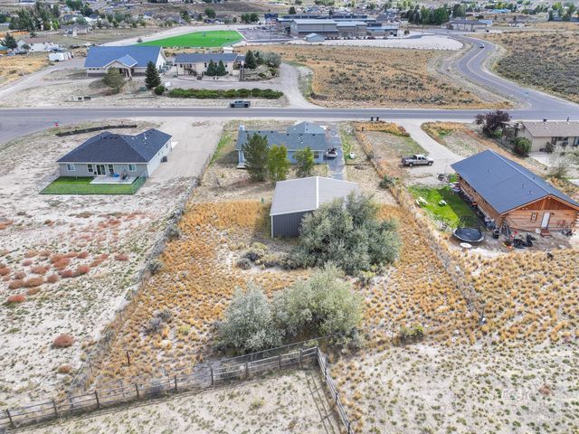 363 Spring Creek Parkway Property Photo 26