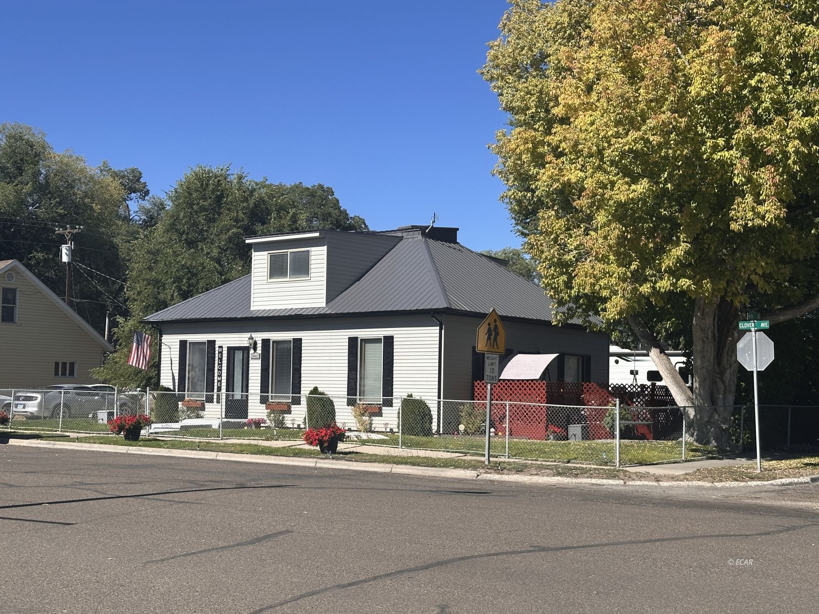 1481 Clover Avenue Property Photo 1