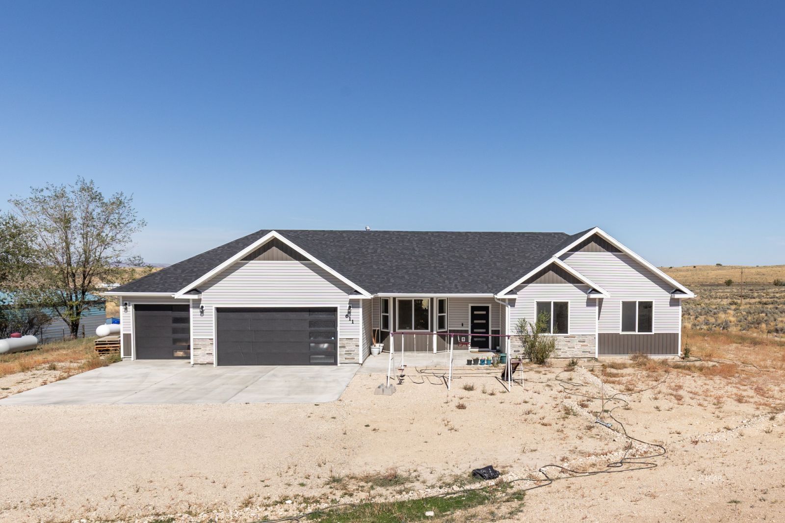 611 Westcott Drive Property Photo 3