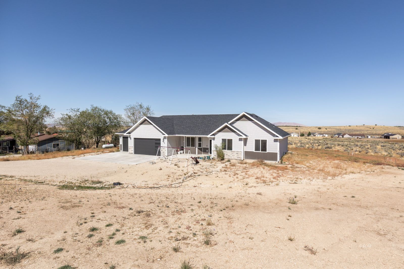 611 Westcott Drive Property Photo 36