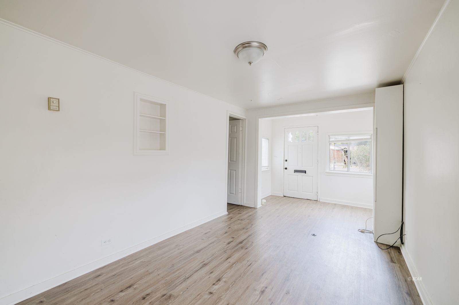 240 S 1st Street Property Photo 9