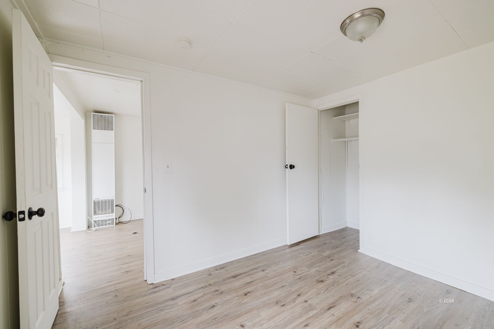 240 S 1st Street Property Photo 12