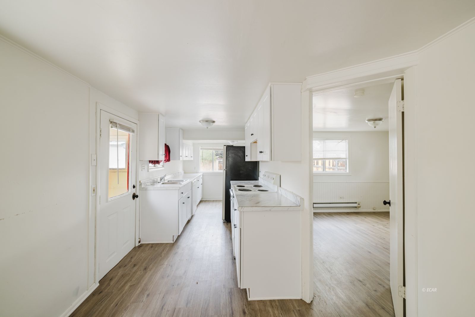 240 S 1st Street Property Photo 14