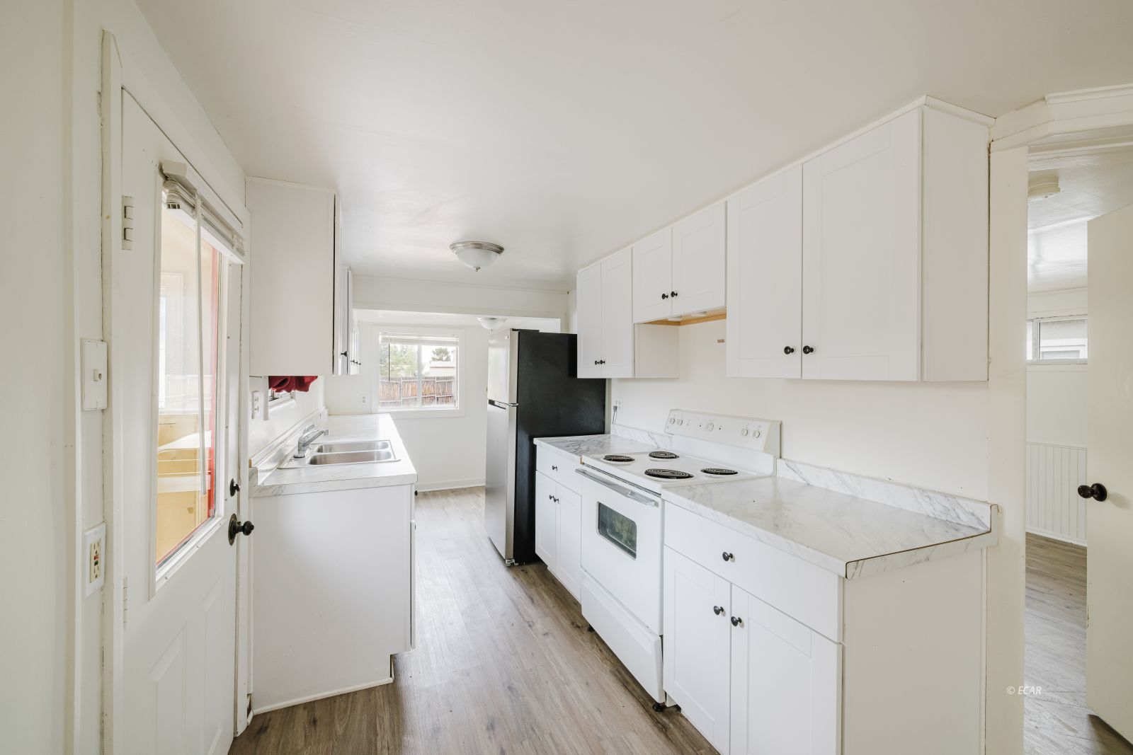 240 S 1st Street Property Photo 15