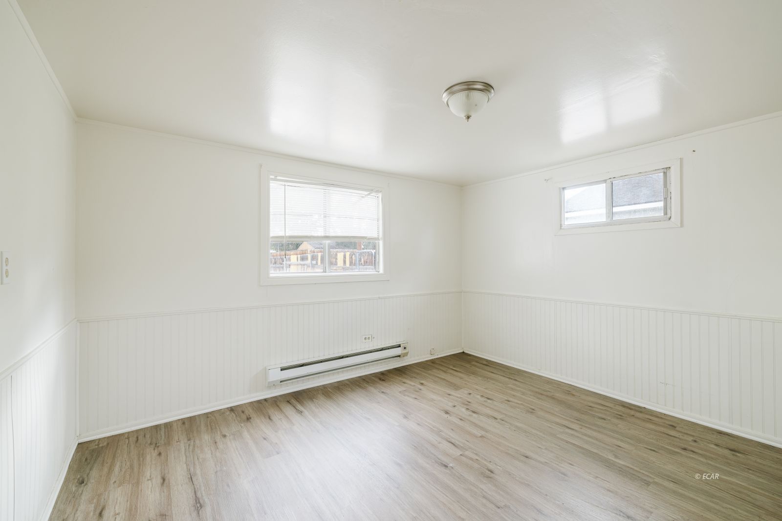 240 S 1st Street Property Photo 21