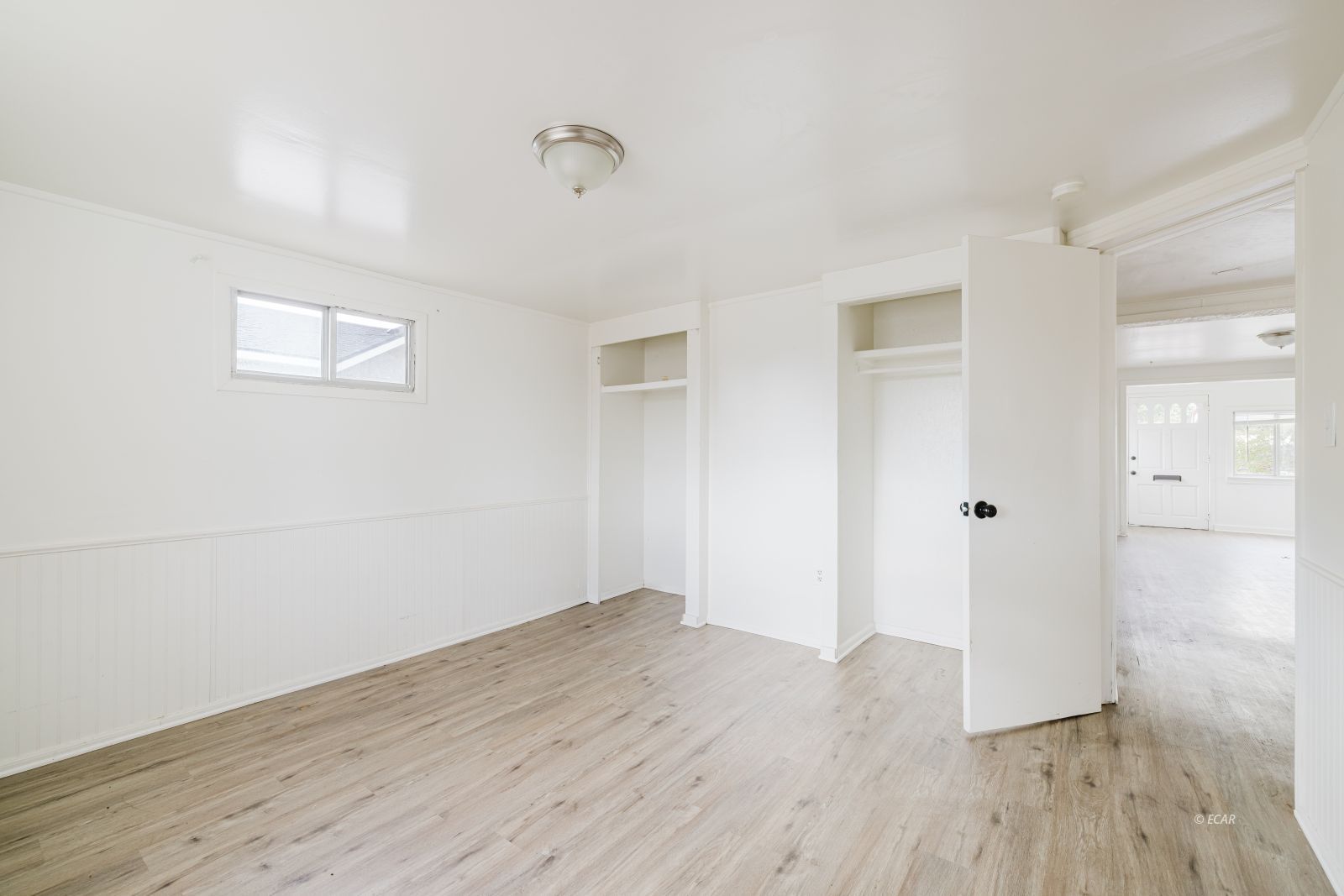 240 S 1st Street Property Photo 23