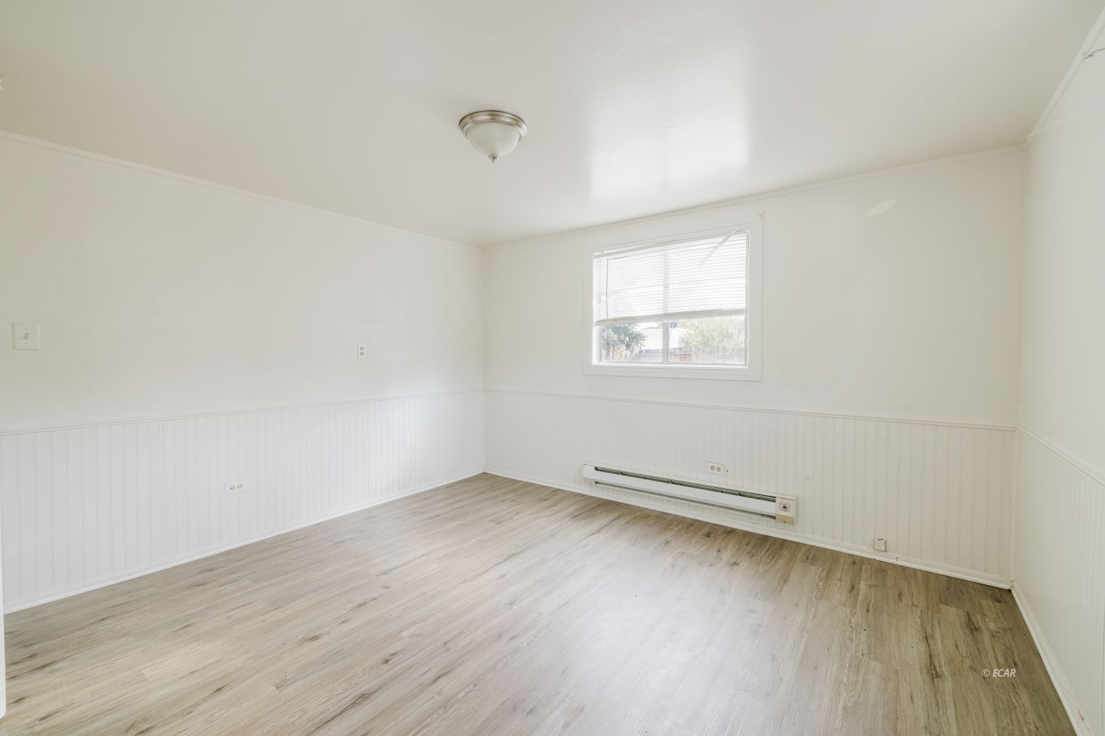 240 S 1st Street Property Photo 25