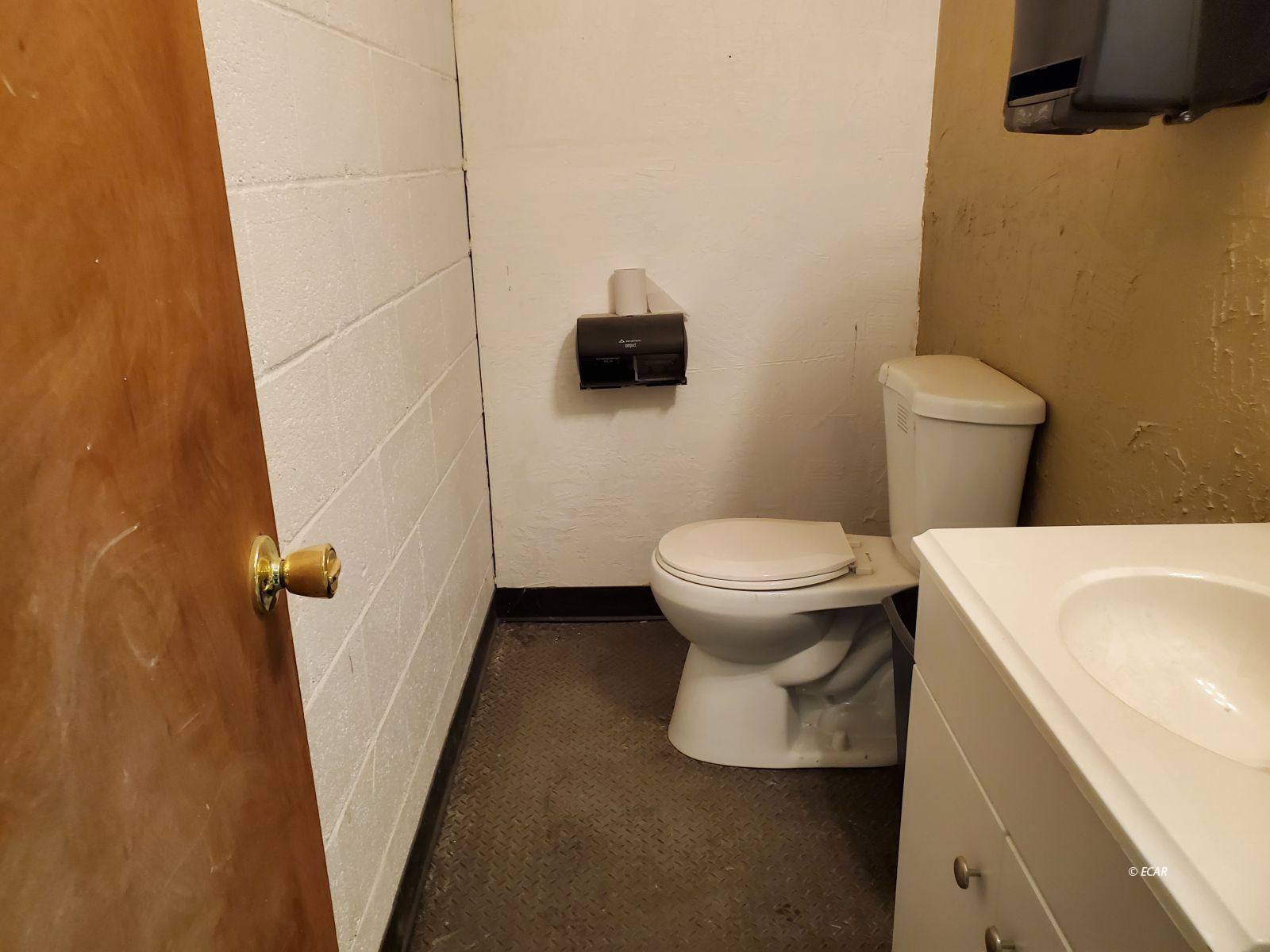 3086 Crescent Avenue Property Photo 4